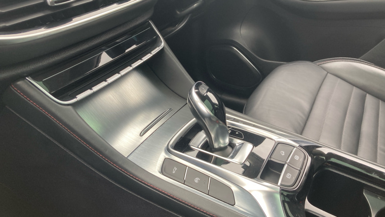 MG Hs 1.5 T-GDI Exclusive 5dr DCT Petrol Hatchback